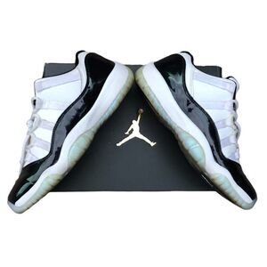 Rare 2017 air jordan 11 retro low iridescent 'Emerald' size 7 WITH BOX